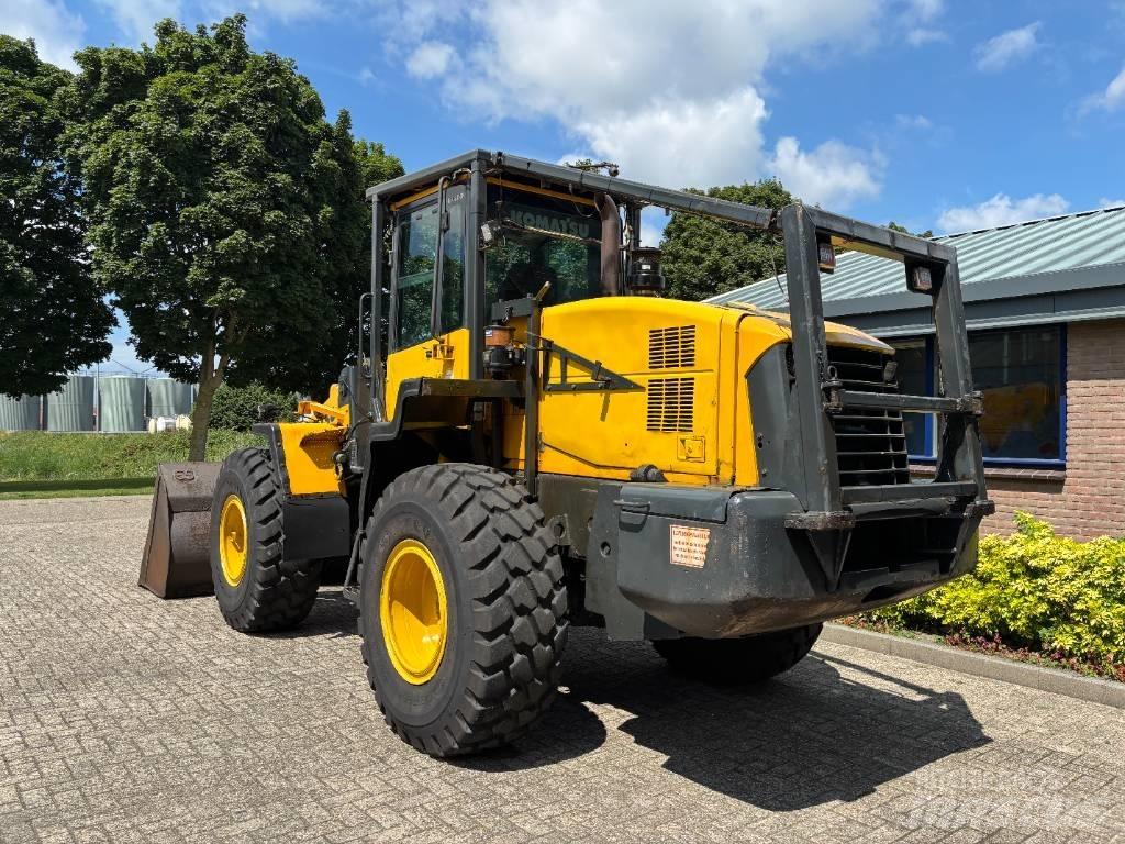 Komatsu WA 320-5 Cargadoras sobre ruedas