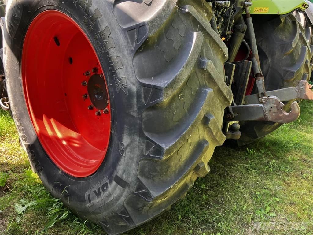 CLAAS Axion 850 Tractores