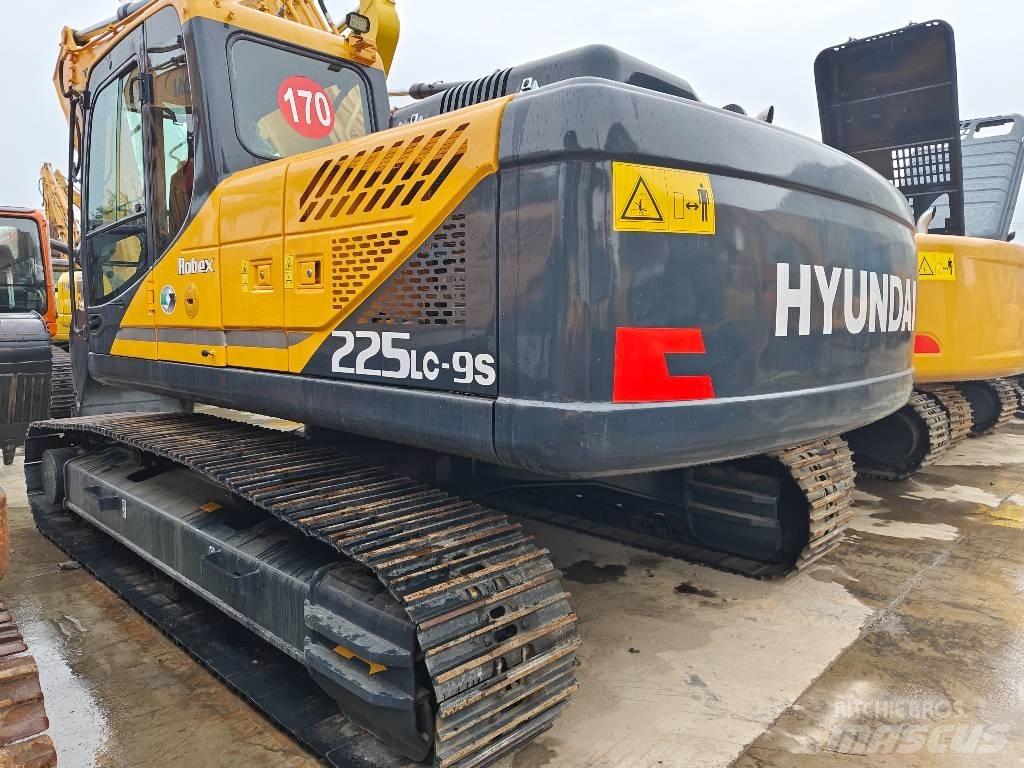Hyundai R225LC-9S Excavadoras de cadenas
