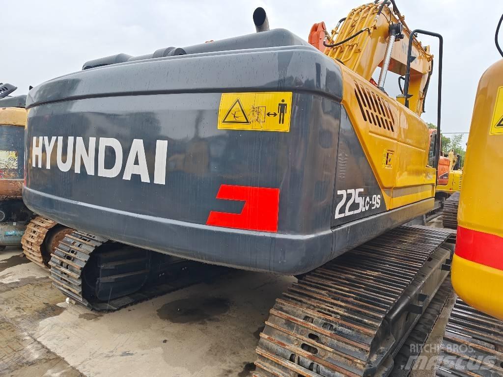 Hyundai R225LC-9S Excavadoras de cadenas