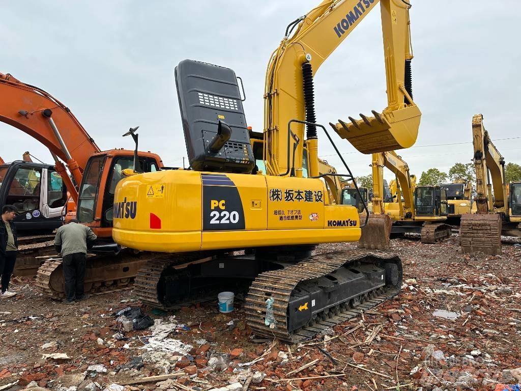 Komatsu PC 220-8M0 Excavadoras de cadenas
