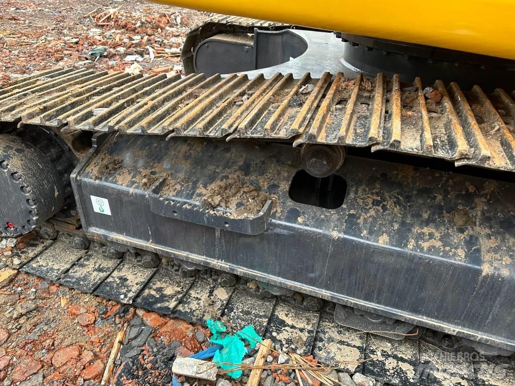 Komatsu PC 220-8M0 Excavadoras de cadenas