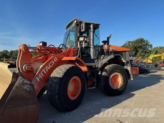 Hitachi ZW 180 Cargadoras sobre ruedas