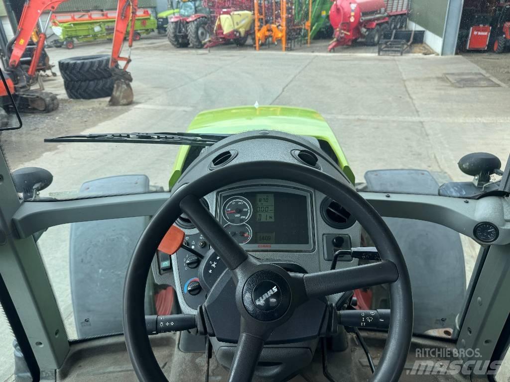 CLAAS Axion 810 Tractores