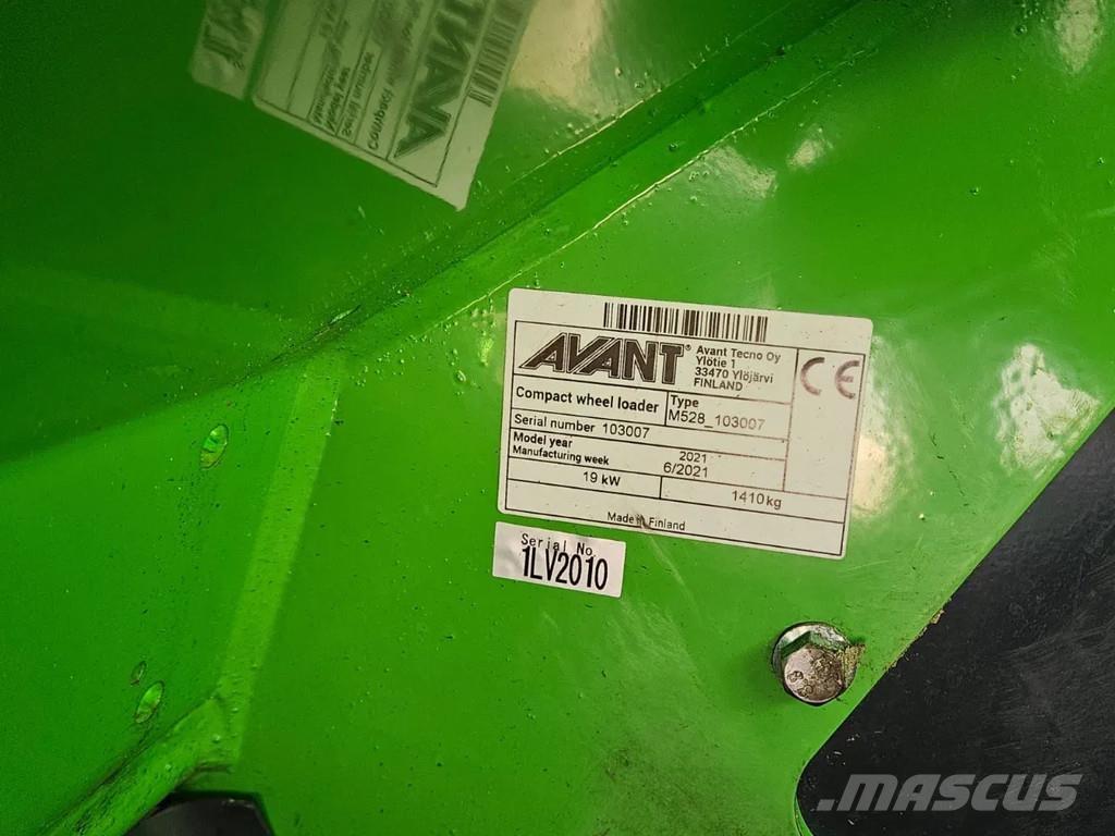 Avant 528 Palas cargadoras