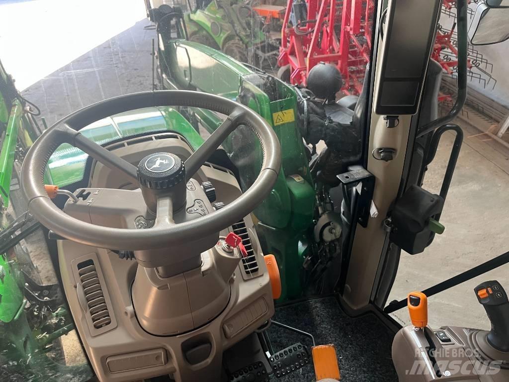 John Deere 6120 M Tractores