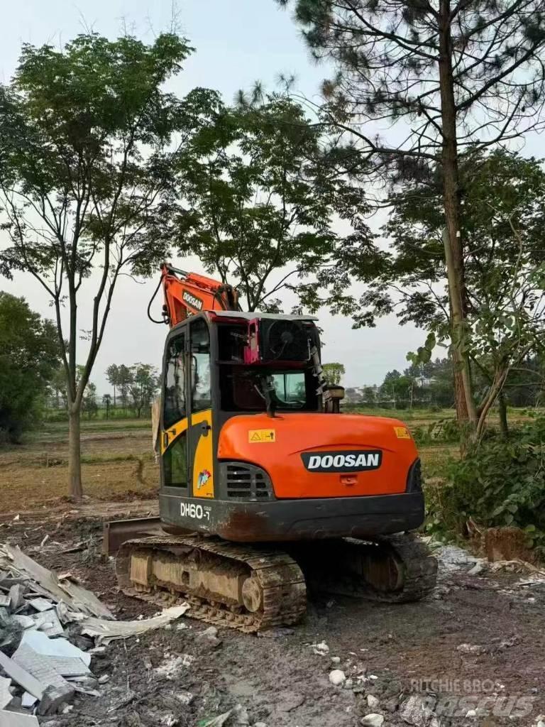 Doosan DH60 Mini excavadoras < 7t