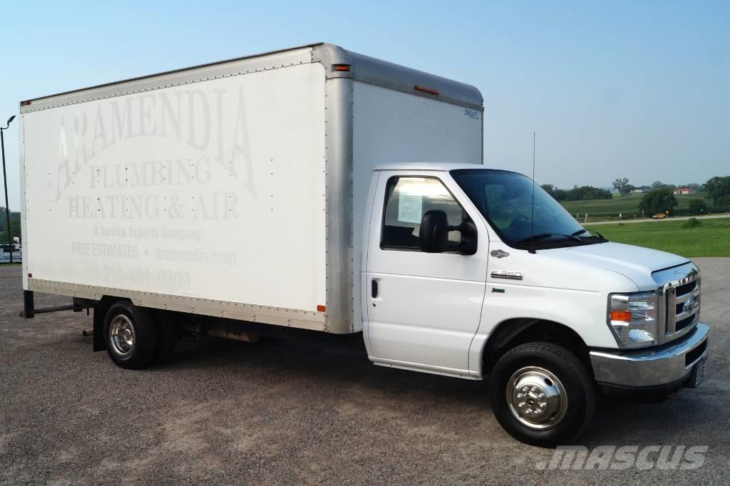 Ford E 350 SD Camiones caja cerrada