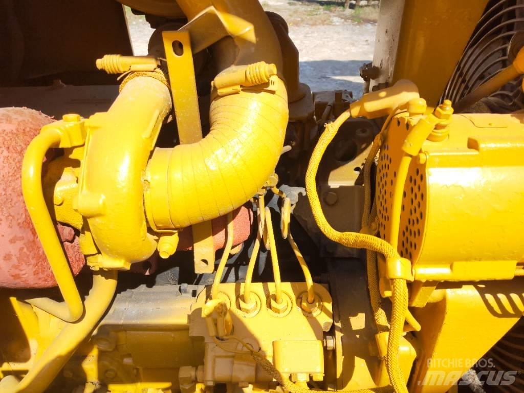 CAT D 4 H Buldozer sobre oruga
