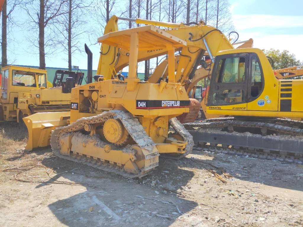 CAT D 4 H Buldozer sobre oruga