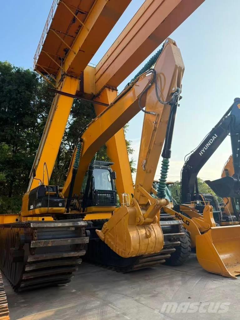 CAT 320D2 Excavadoras anfibio