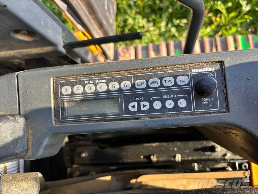 Komatsu PC 210 LC-8 Excavadoras de cadenas
