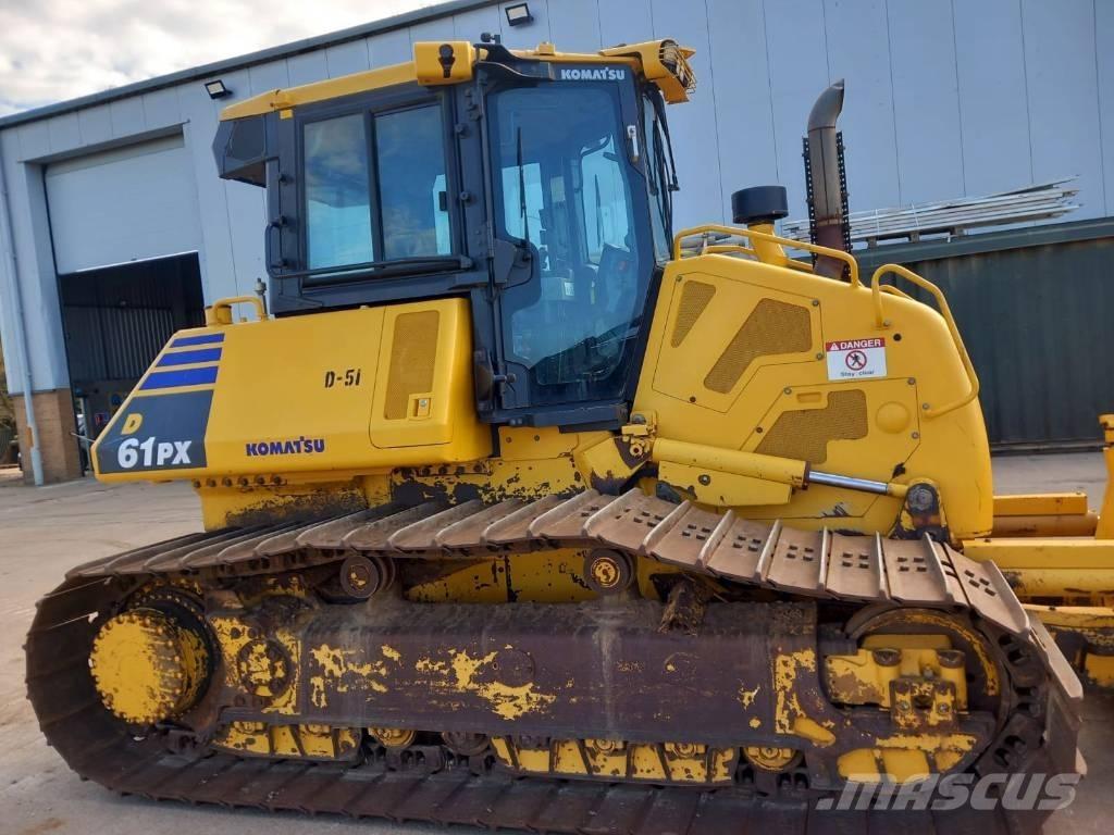 Komatsu D61PX-24 Buldozer sobre oruga