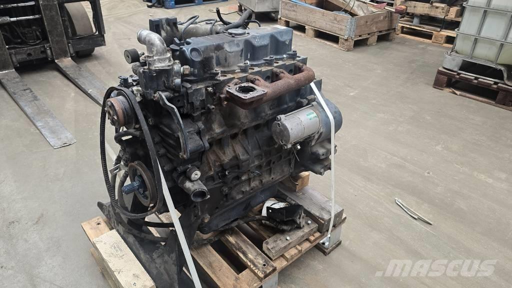 Kubota V 2403 Motores