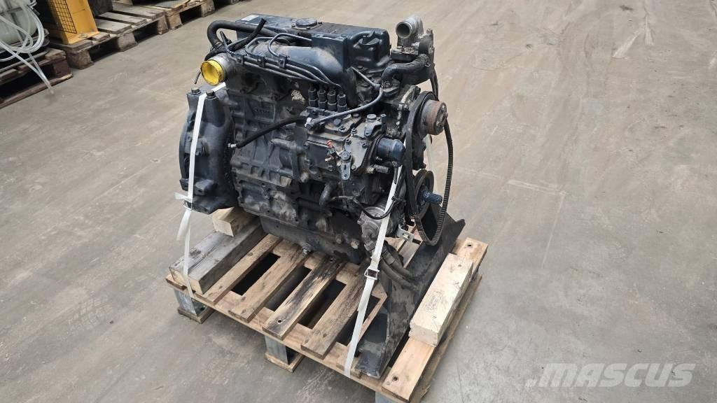 Kubota V 2403 Motores