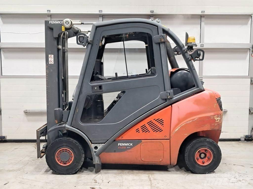 Linde H25T-02 Carretillas LPG