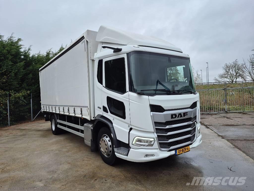 DAF XD 370 Camión con caja abierta