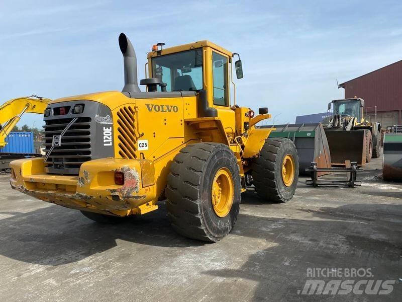 Volvo L 120 E.Ref.10 Cargadoras sobre ruedas