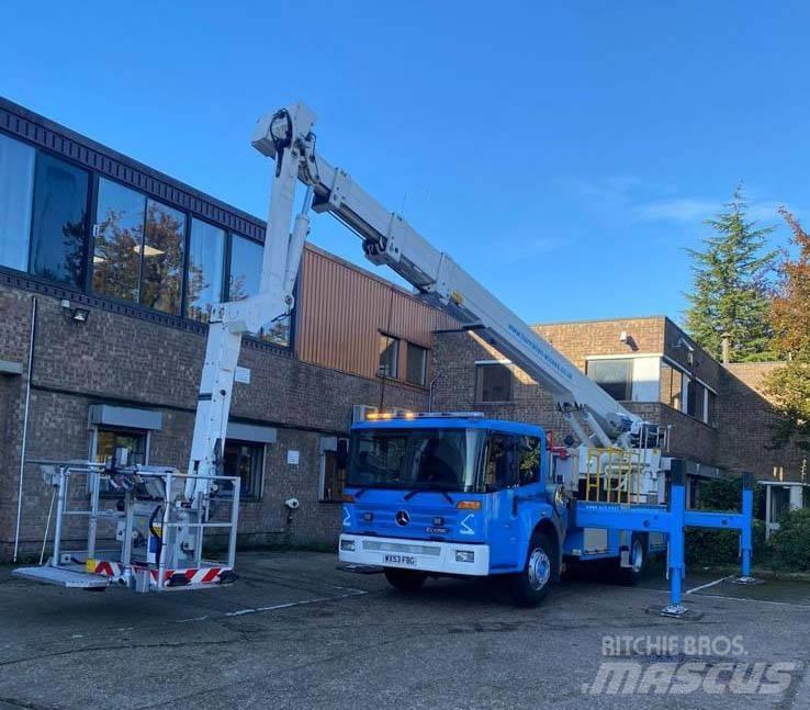 Bronto F32 RL Plataformas sobre camión