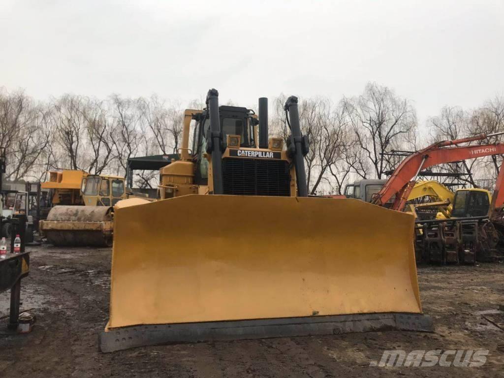 CAT D 8 N Buldozer sobre oruga