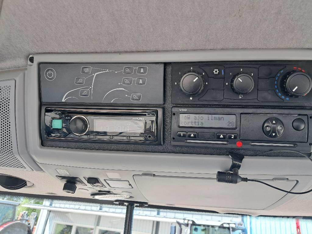 Valtra T174E Versu Tractores