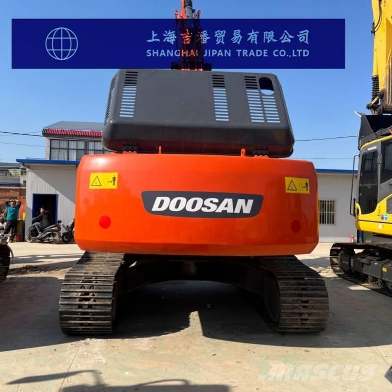 Doosan DX 300 Excavadoras de cadenas