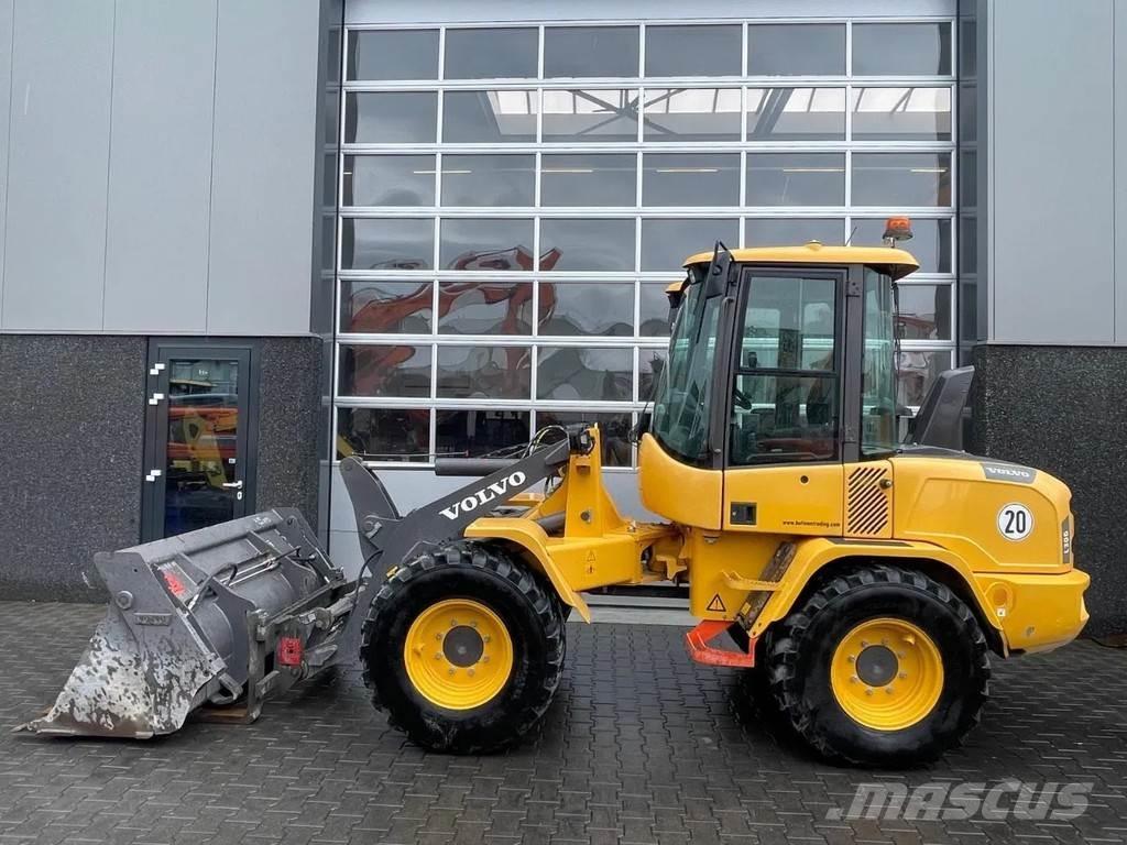 Volvo L30G Cargadoras sobre ruedas