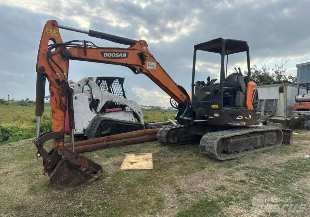 Doosan DX50 Excavadoras de cadenas