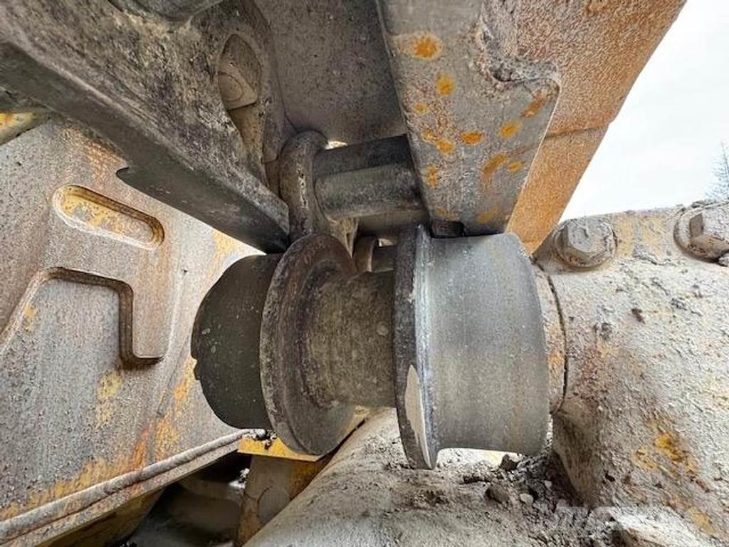 Komatsu D375A-8 Buldozer sobre oruga