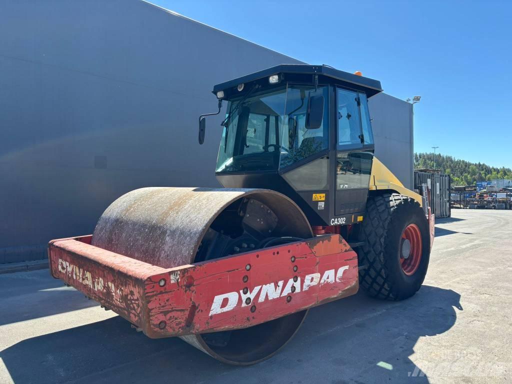 Dynapac CA 302 D Rodillos de un solo tambor
