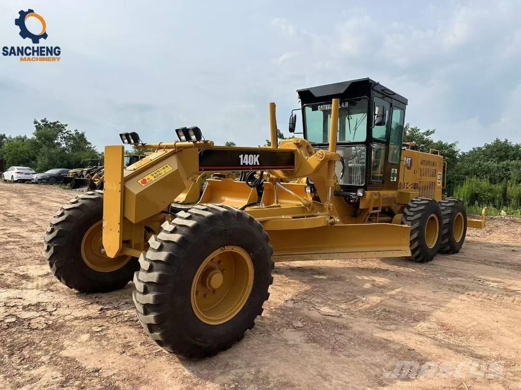 CAT 140K Motoniveladoras