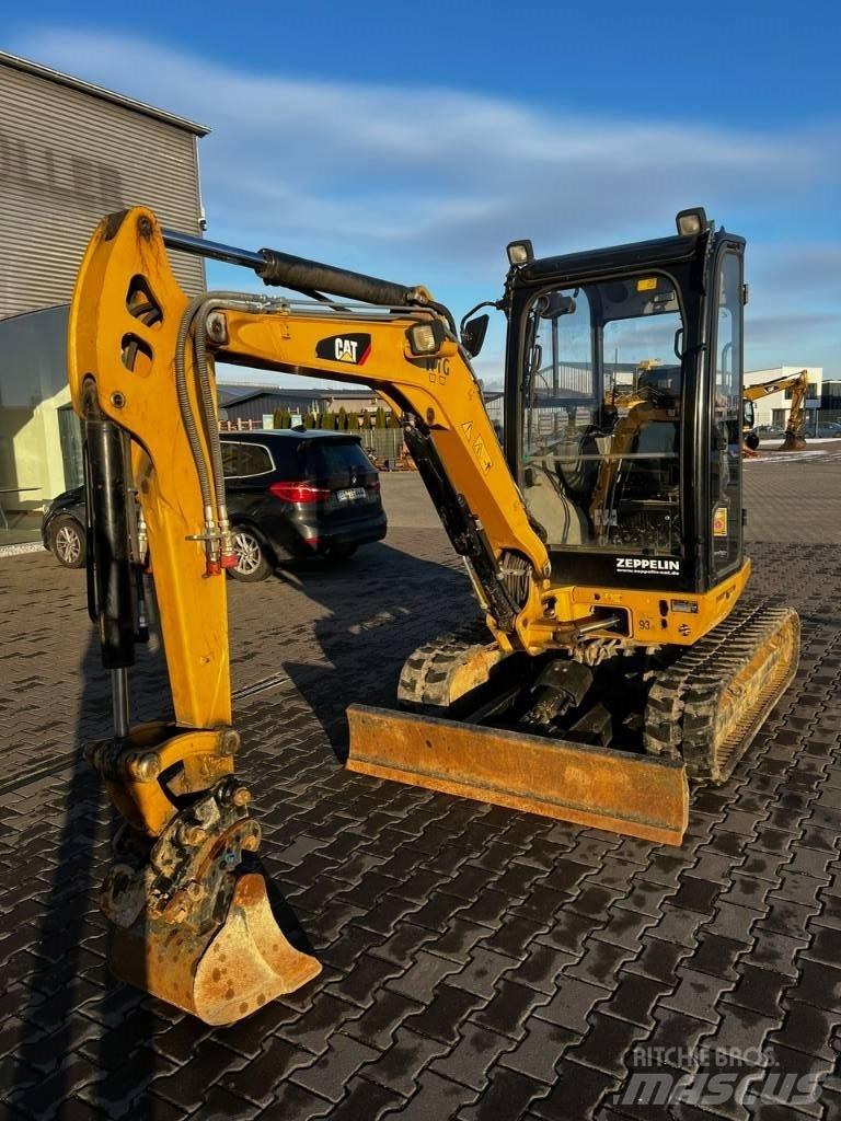 CAT 302.7 DCR Mini excavadoras < 7t