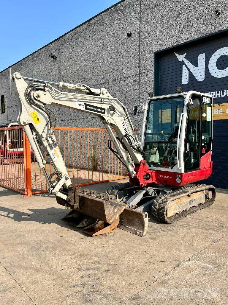 Takeuchi TB 235 Mini excavadoras < 7t