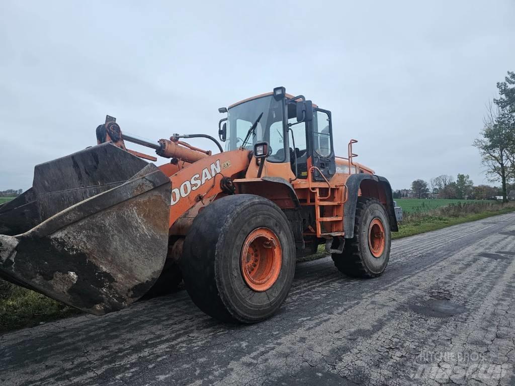 Doosan DL 400 2007r. Retrocargadoras