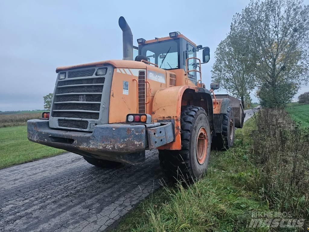 Doosan DL 400 2007r. Retrocargadoras