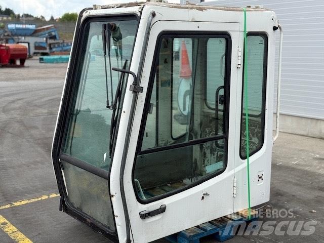 Liebherr CAB SERIE B Cabinas e interior