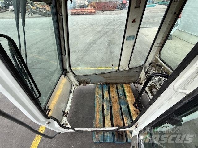 Liebherr CAB SERIE B Cabinas e interior