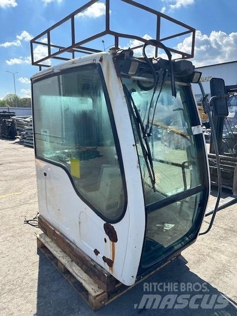 Liebherr R 914 C CAB Cabinas e interior