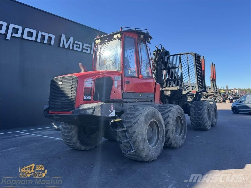 Komatsu 895 Autocargadoras