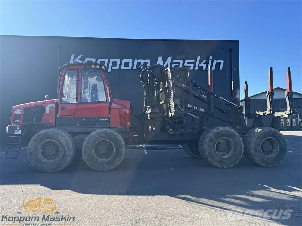 Komatsu 895 Autocargadoras