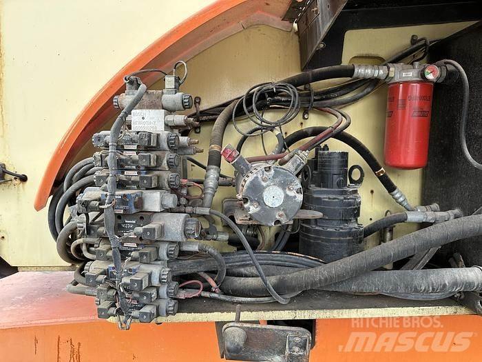 JLG 800AJ Plataforma de trabajo articulada