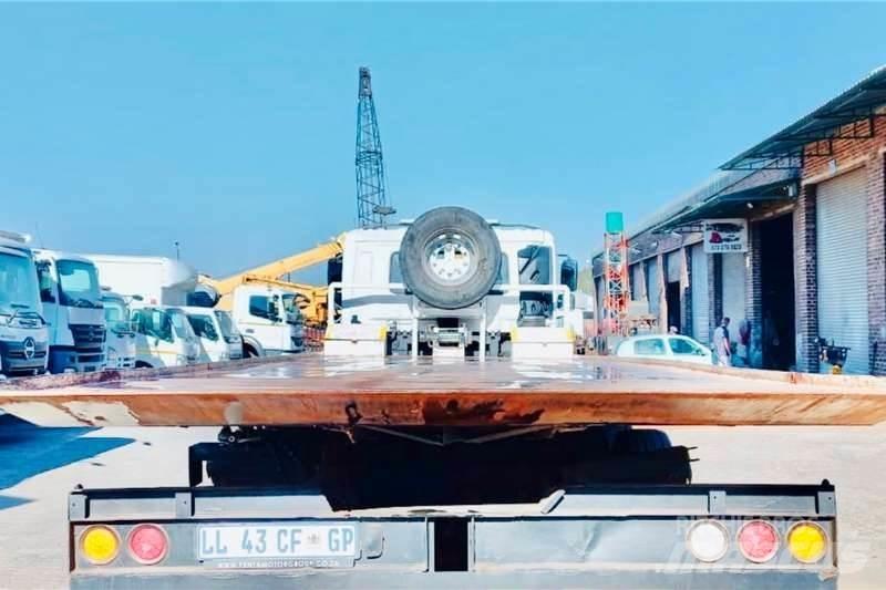 UD PDE 250 6x2 Otros camiones