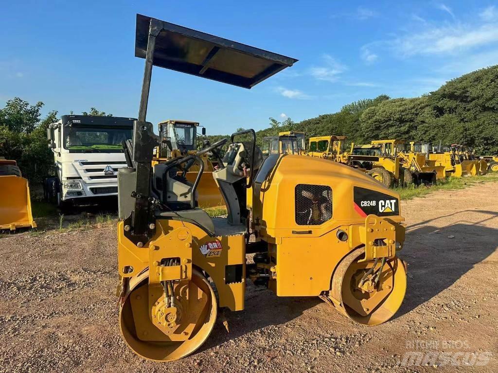CAT CB 24 B Rodillos de doble tambor