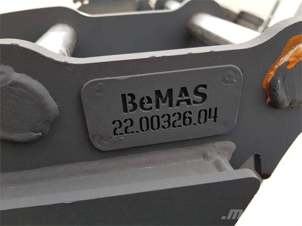 Bemas TL 300 SW010 Retroexcavadoras