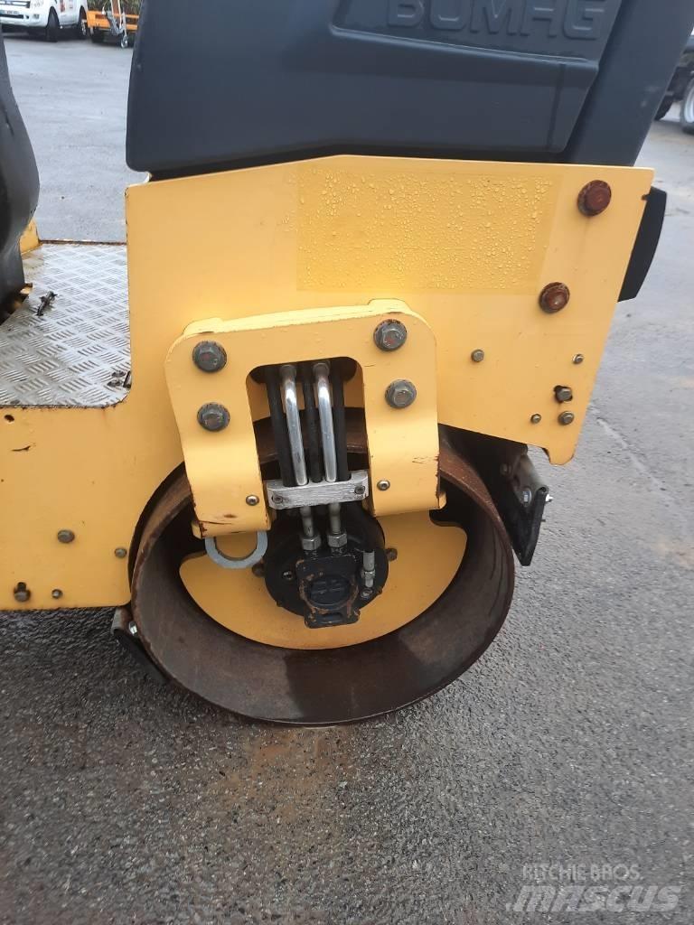 Bomag BW 90 AD-5 Rodillos de doble tambor