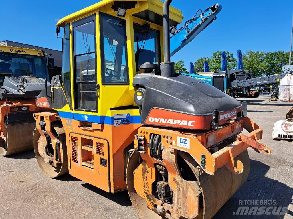 Dynapac CG233HF Rodillos de doble tambor