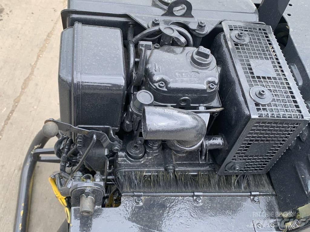 Mecalac MBR 71 Rodillos vibratorios arrastrados