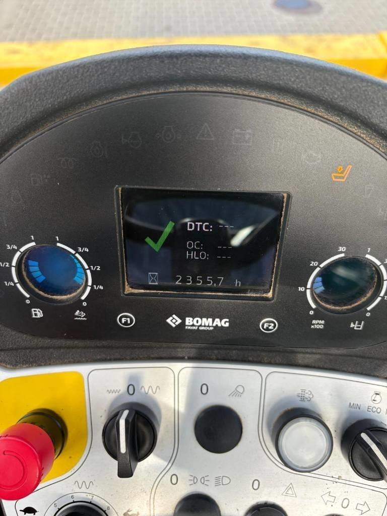 Bomag BW 213 Rodillos de un solo tambor