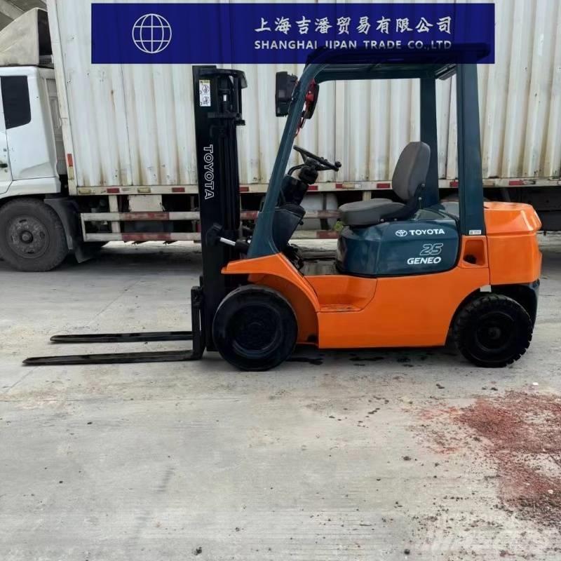 Toyota 25 Carretillas diesel