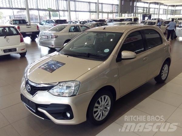 Toyota eitos Coches